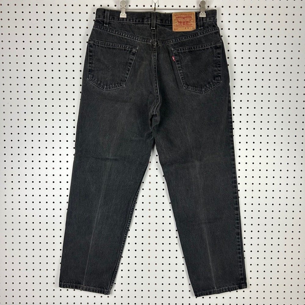 Levis 550 Relaxed Fit Jeans Men 34x30 Black Denim Made USA Vintage 90s Tapered